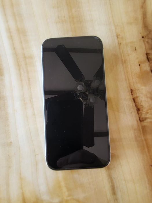 iPhone 15 Pro 256 GB С ГАРАНЦИЯ!