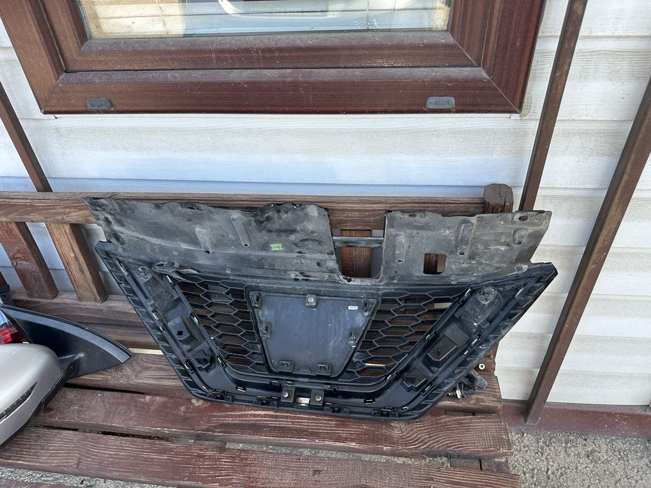 Решетка/Маска предна броня Нисан Кашкай J11