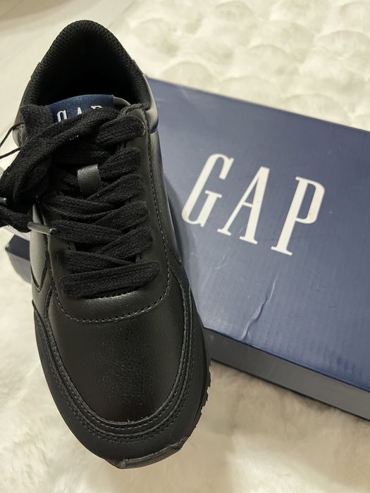 Дамски маратонки GAP