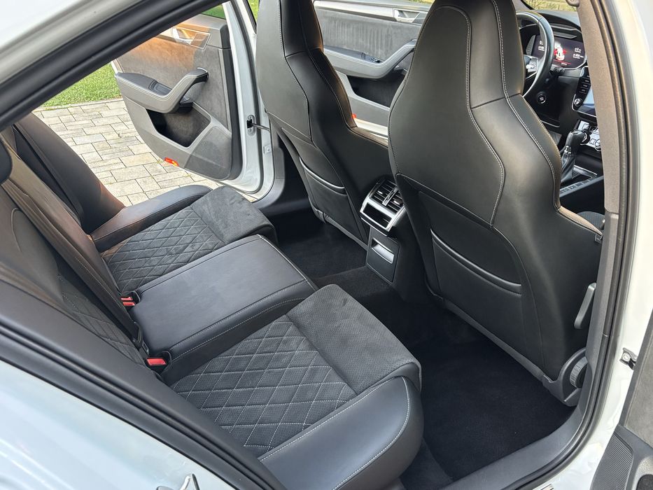 Skoda superb sport-line 4x4 200 cp