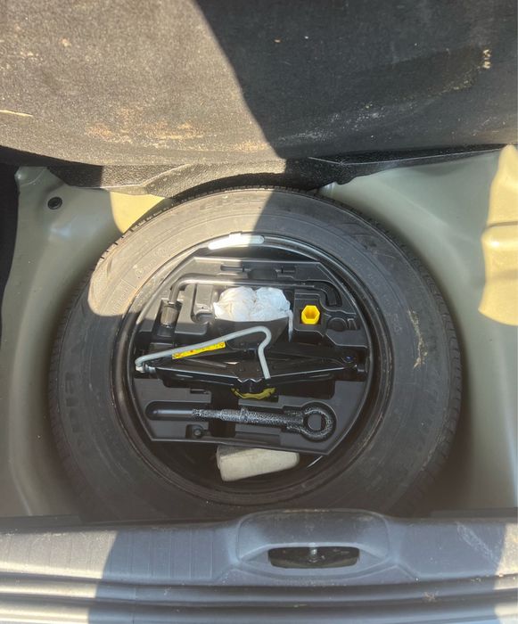 На части Пежо 208 1.2i 5ск 2016г Peugeot 1.2 VTi, 82 hp