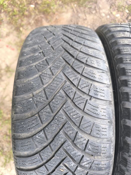 Vând cauciucuri  205 55 16 hankook rs3 din 2022 și roata rezerva 195 65 15 continental