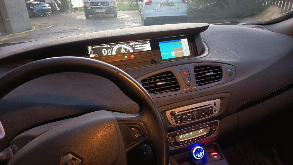 Renault Grand Scenic usor avariat 7 locuri