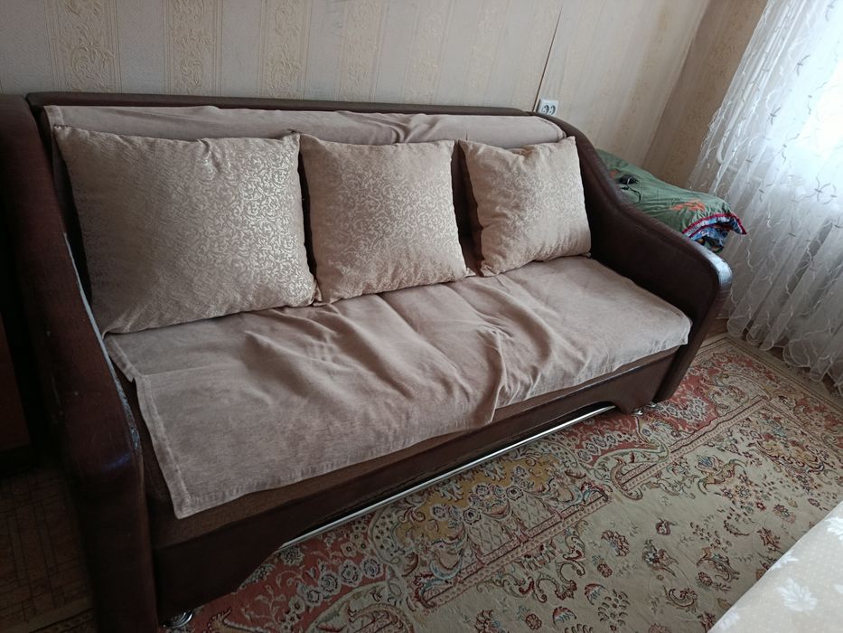 Продам Диван в зал