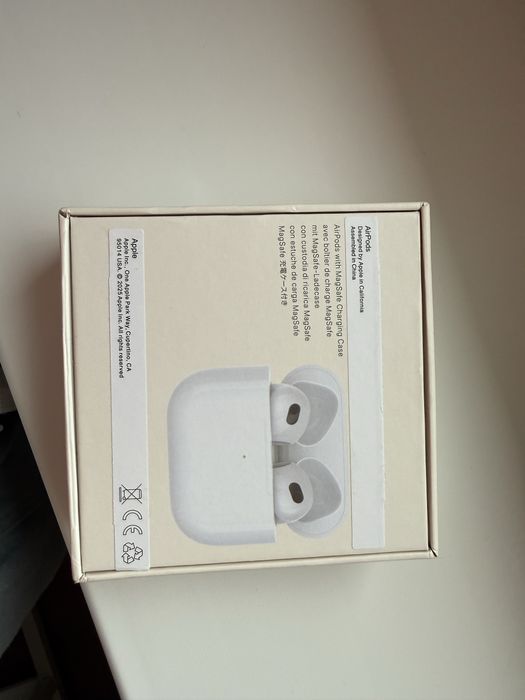 Продам AirPods 3