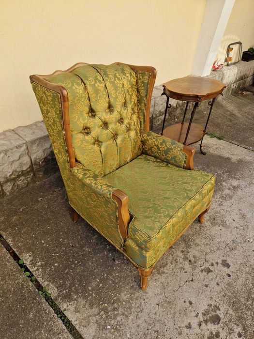 Страхотно антикварно кресло Queen Anna