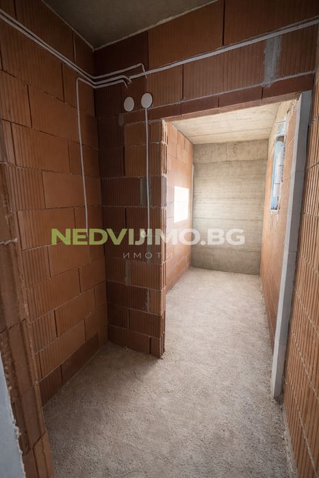 Продава се Тристаен апартамент в Варна, Генералите - 217 кв.м за 807 €/кв.м - Снимка #11