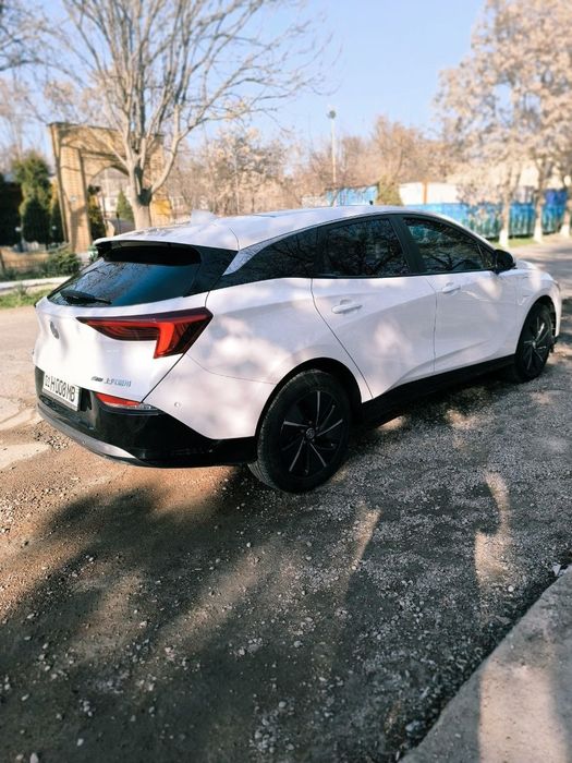 Buick Velite6 sotiladi