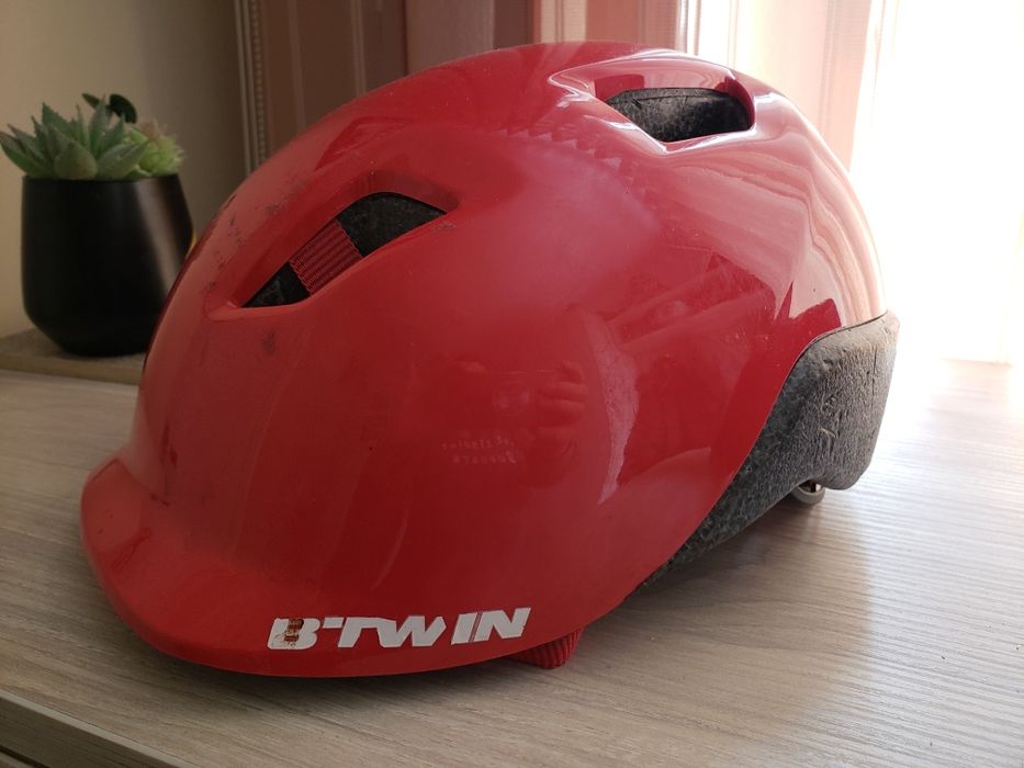 Каска btwin и наколенки оxelo pp S