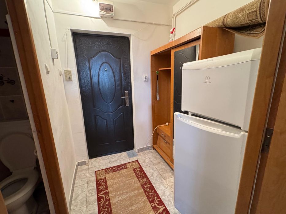 Inchiriez garsoniera