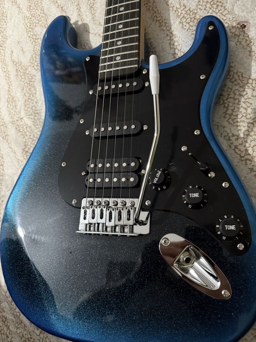 Продам электрогитару