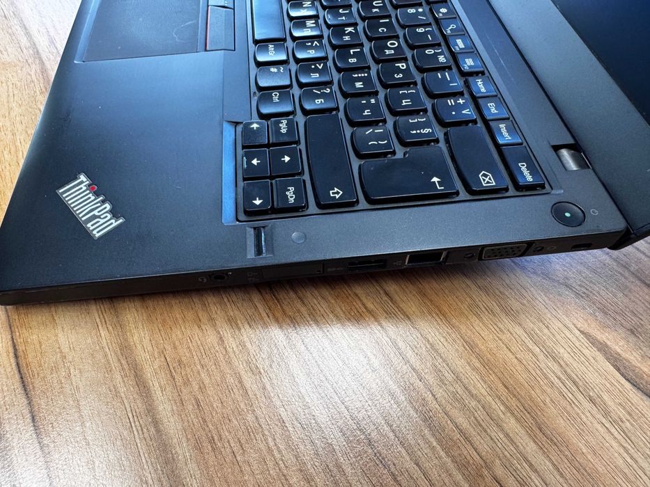 Lenovo ThinkPad T450s – i5 / 8GB RAM / 240GB SSD / 14"
