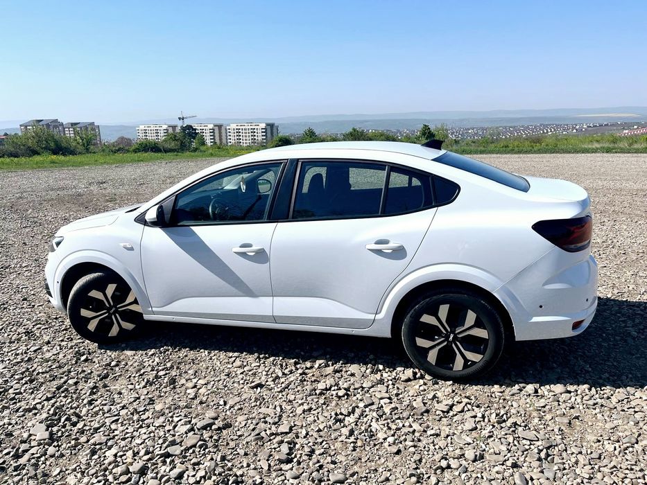 Vând Dacia Logan Journey 2025