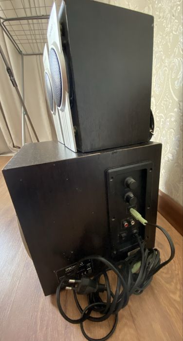 Колонки с сабвуфером Microlab