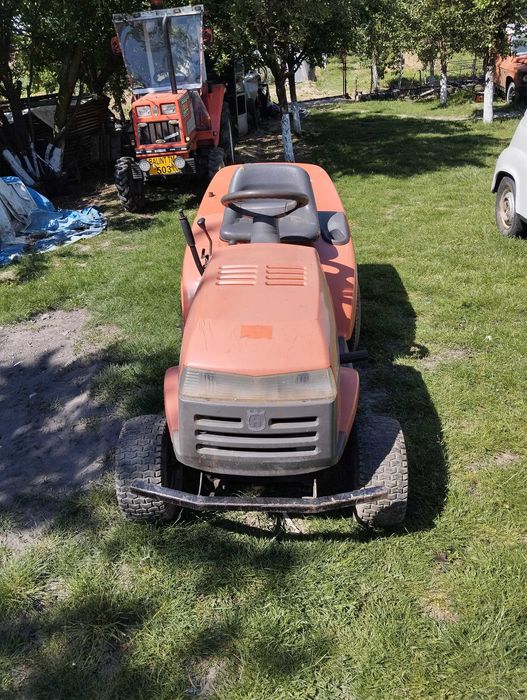 Vînd cositoare  Husqvarna