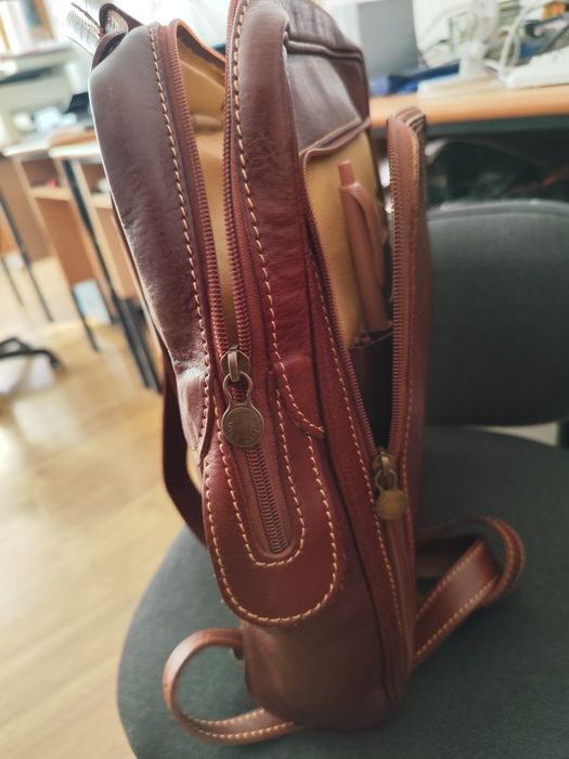 Rucsac piele culoare deosebita