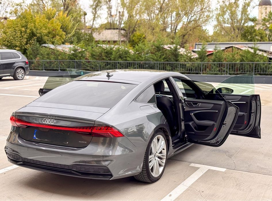 AUDI-A 7 50e Quattro S-LINE+Ext MMI+MATRIX/20*/360*K PLUG in HYBRID !