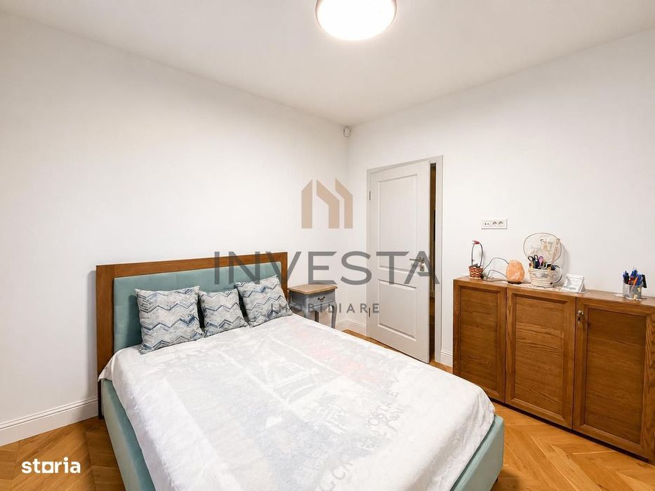 Apartament 4 camere de inchiriat + garaj, zona Centrala