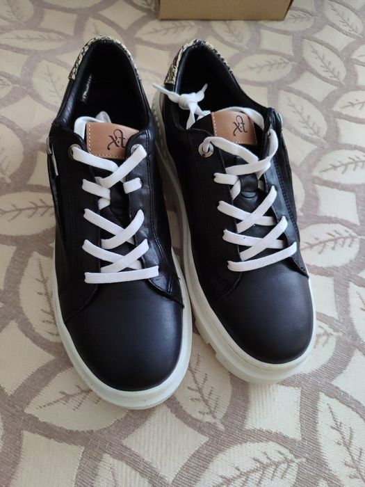 Новые кеды/кроссовки