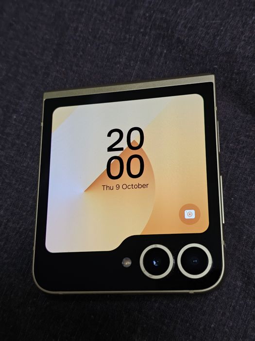 Samsung Z Flip 6