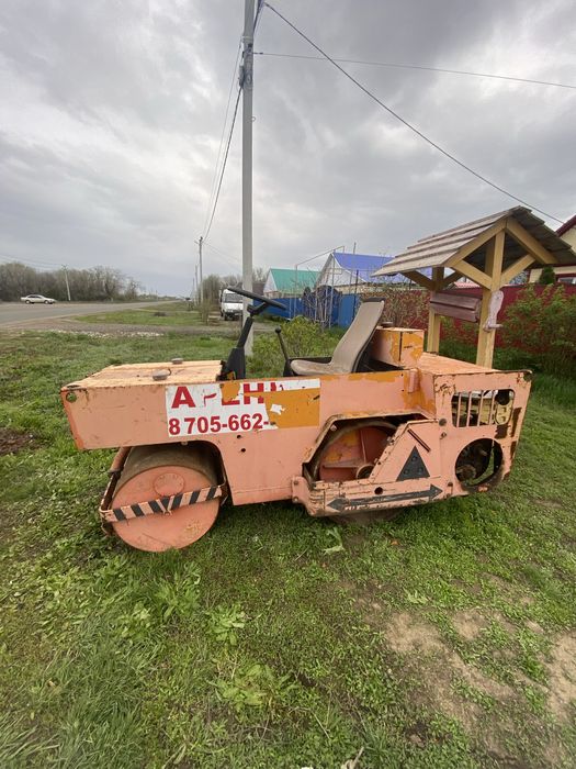 Каток тротуарный