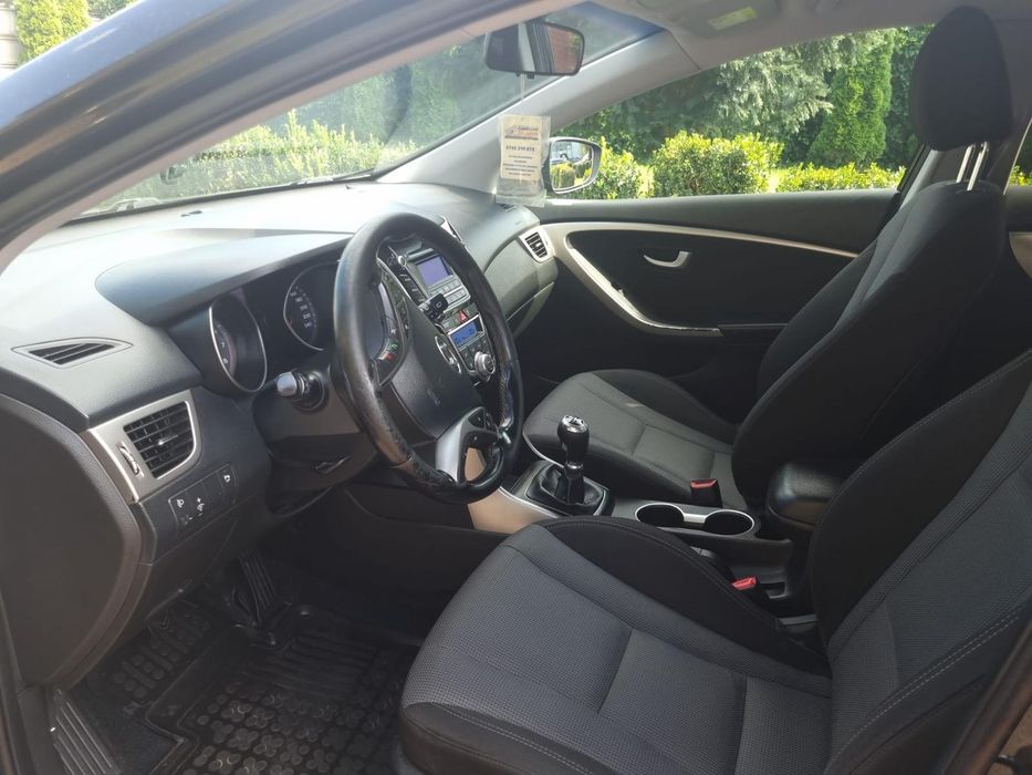 Hyundai i30 1.6 GDI 135 CP Negru