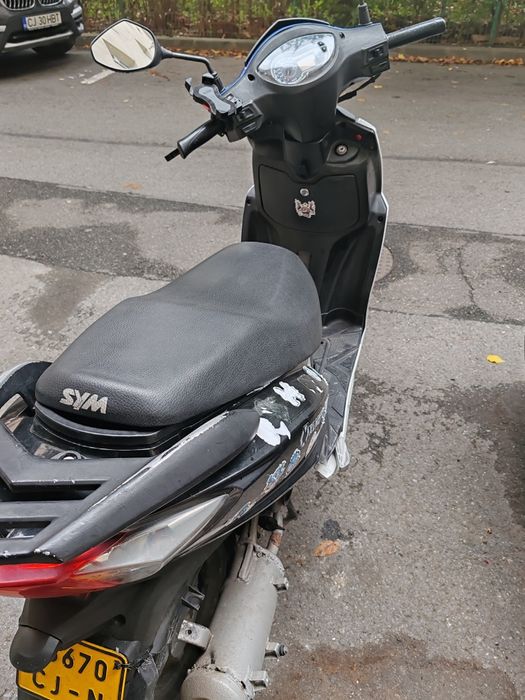 Vand scuter sym jet 4 limitat 25 km/h nu necesita permis