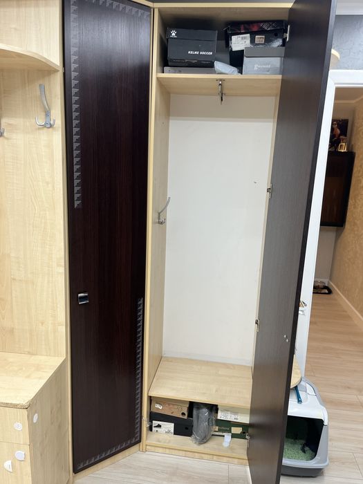 Шкаф в прихожую. Угловой