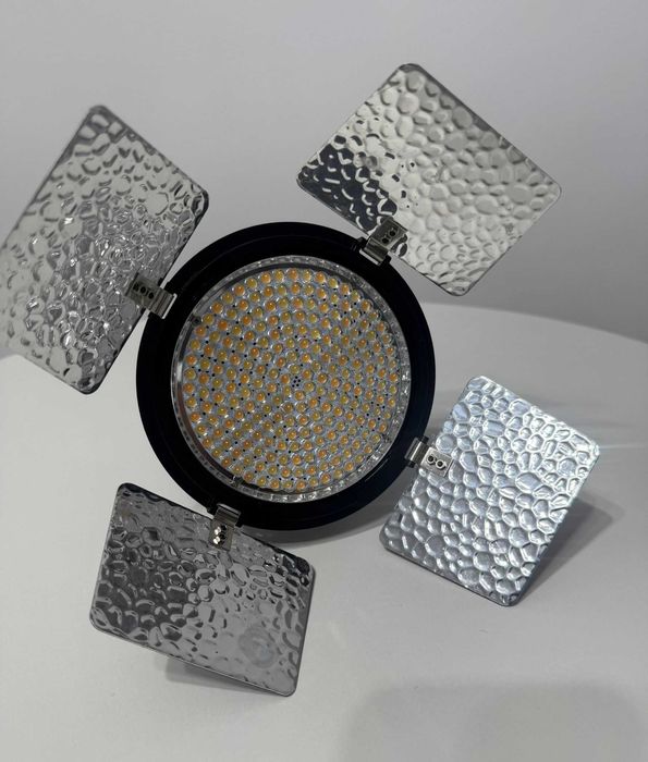 YN216 Lampa video 3200-5500K