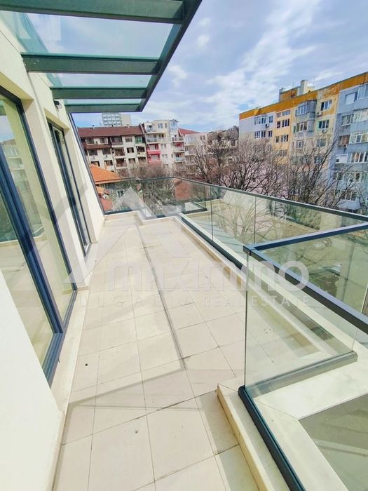 Продава се Четиристаен апартамент в Варна, Левски - 117 кв.м за 1872 €/кв.м - Снимка #3