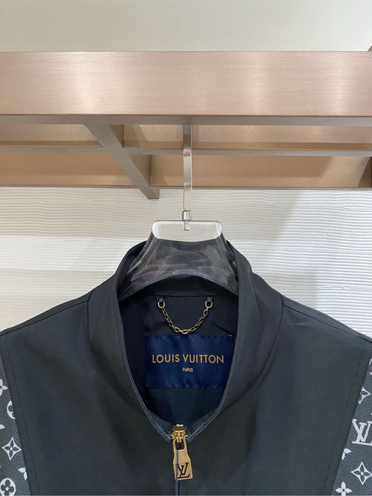 Geaca Louis Vuitton , calitate premium , pe comanda , noua , M