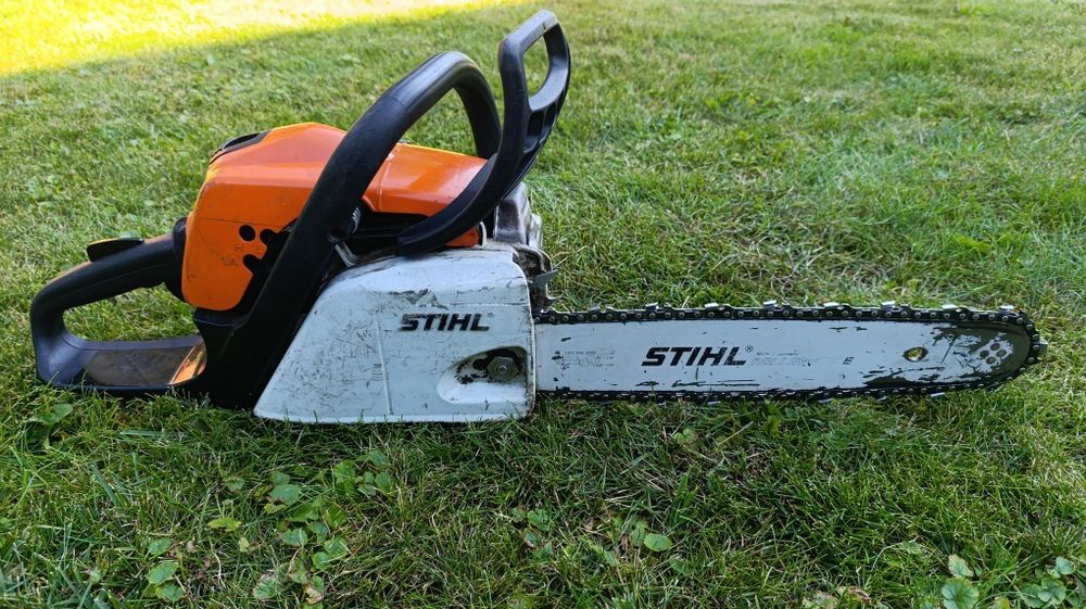 Drujbă Stihl MS 211, pornește la prima, lanț aproape nou, teacă inclusă