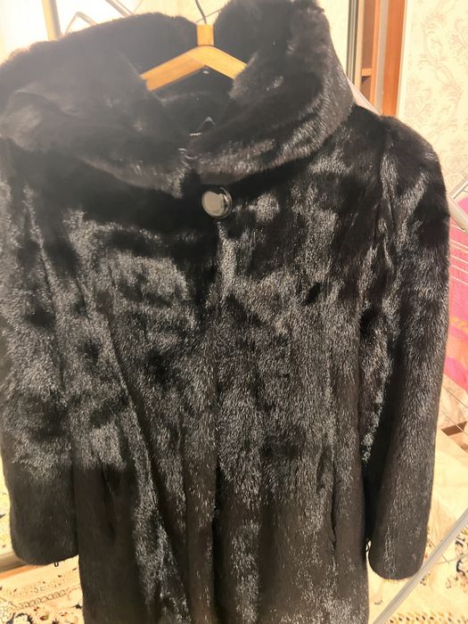 Шуба  норковая черная