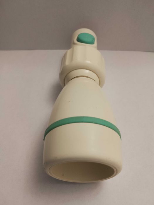 Специален душ.Аериран.Икономисва около 30% ВОДА.Универсална резба.