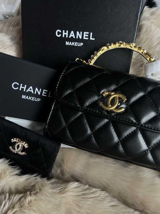 Черна чанта C hanel