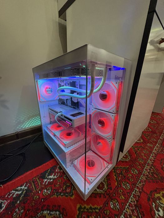 Igravoy kompyuter sotiladi holati yangi 1 oy boldi olinganiga