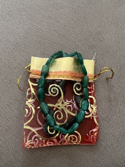 Продам бусы из натуральных камней