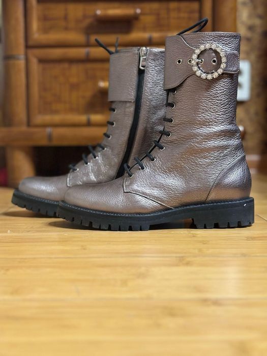 Ботинки женские  кожаные