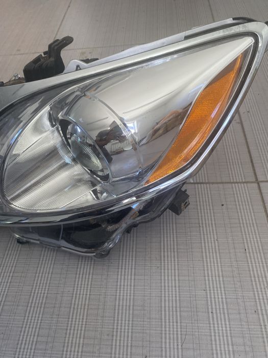 Продам фару от LEXUS GS300