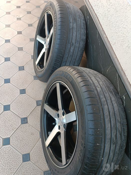 Vossen Diska Balon Sotiladi 215 55 R17 Holati Yaxshi