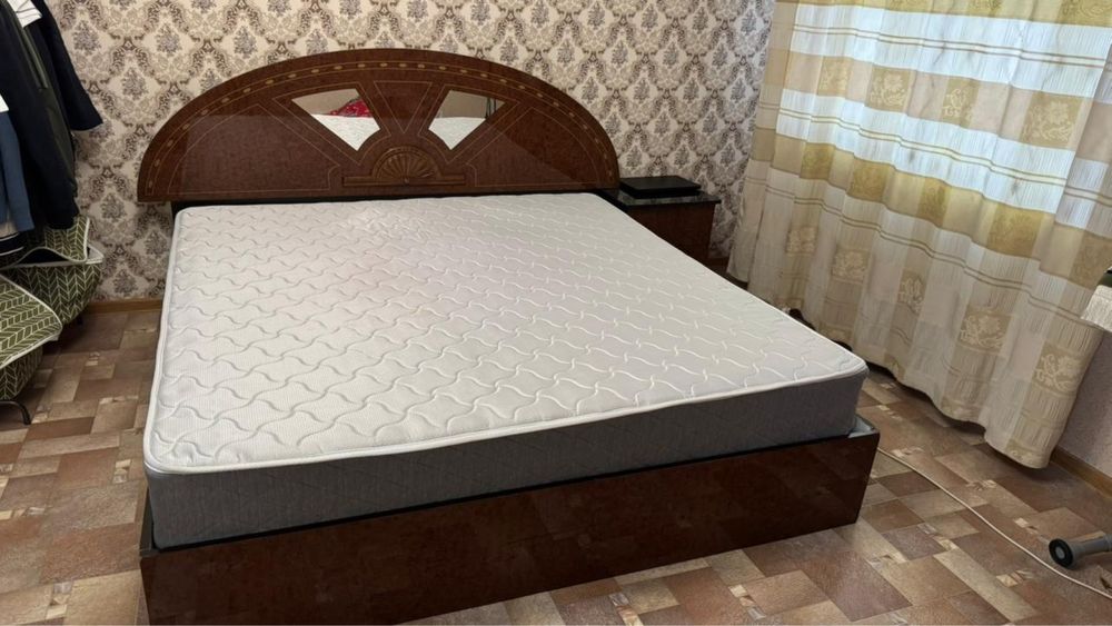 Продам кровать двуспальную