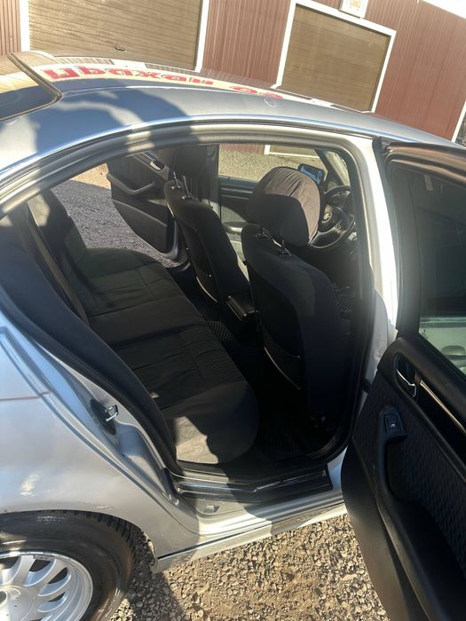 Продам машину бмв е46