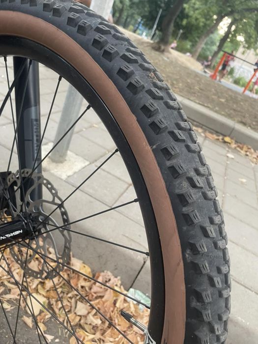 Продавам две гуми на schwalbe smart sam 27,5