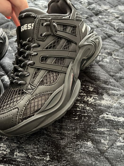 Дамски обувки GUESS