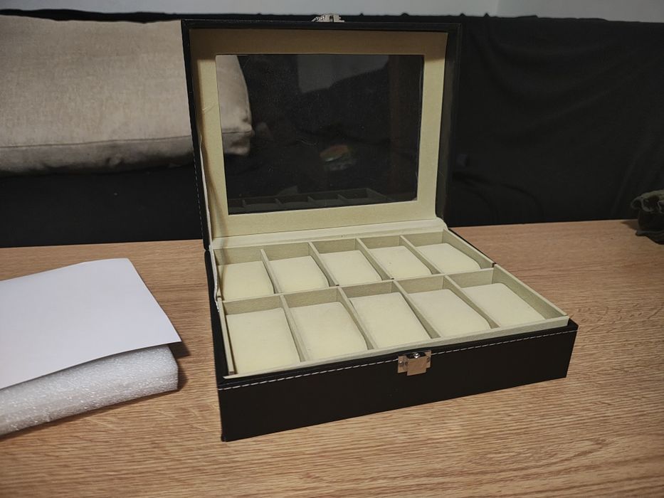 Cutie depozitare ceasuri – 10 compartimente | Elegantă, ideală pentru
