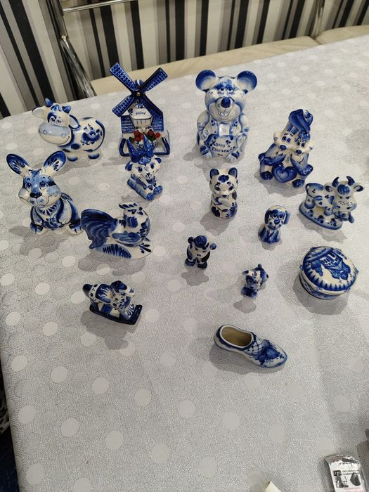 Статуэтки Гжель срочно продам