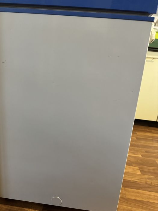 Продам рабочий морозильник