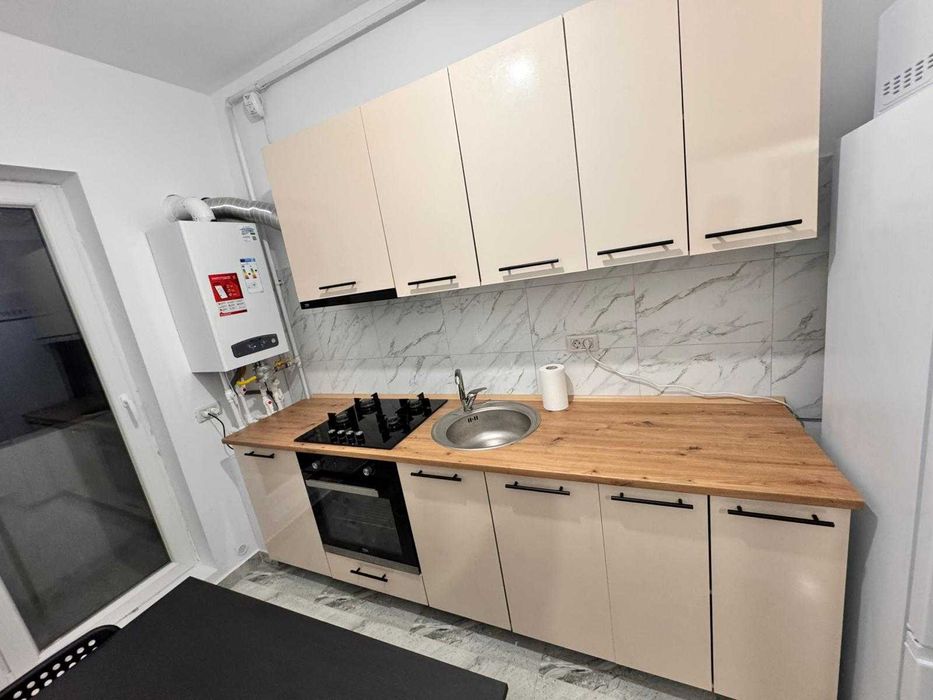 Garsoniera Militari Residence Weiener Palada cu balcon, parcare