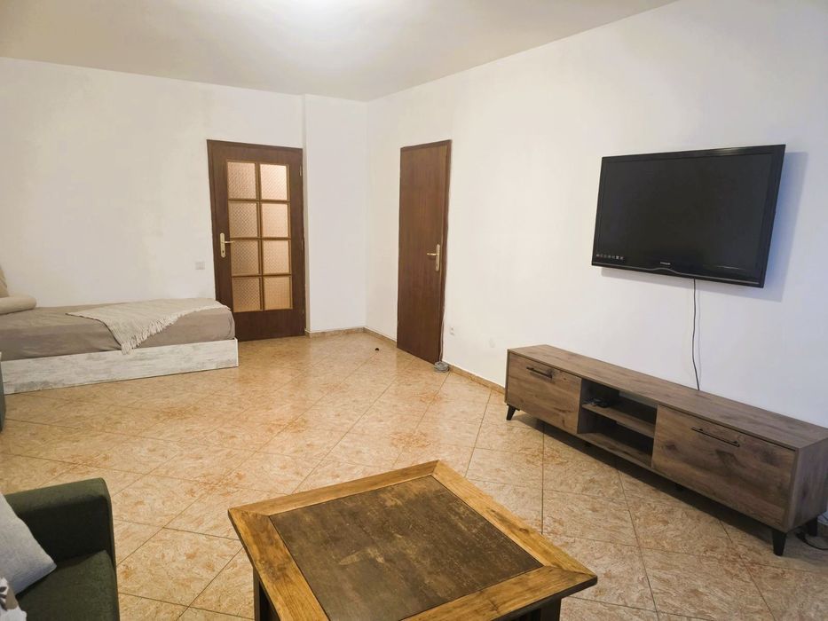 Дава се под наем Двустаен апартамент в София, Бъкстон - 100 кв.м за 650 € - Снимка #2