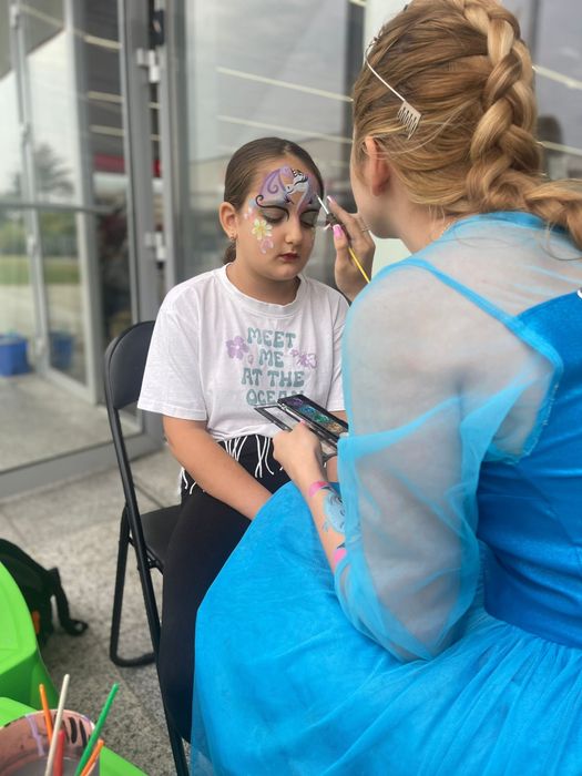 Animatori Petreceri Copii/Mos Craciun/Ursitoare botez Bucuresti/Ilfov